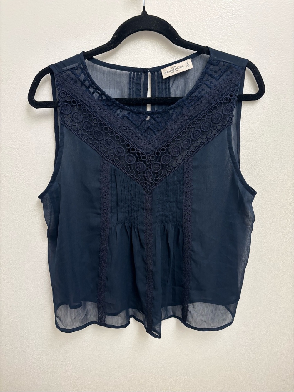 Abercrombie & Fitch Navy Blue Yoke Lace Sleeveless Chiffon Blouse Tank Top M